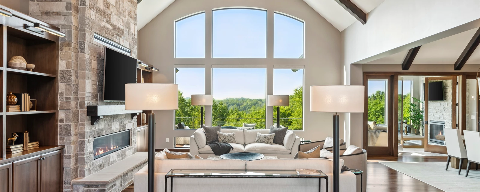 Enchanted Forest Chalet: Living Room