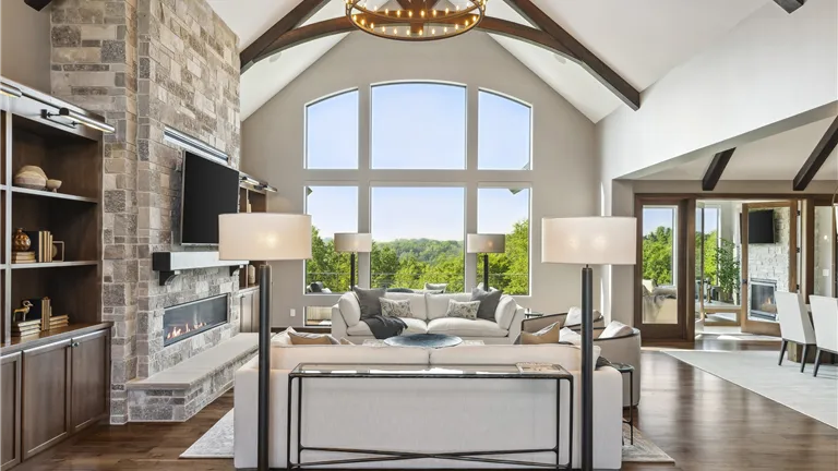 Enchanted Forest Chalet: Living Room