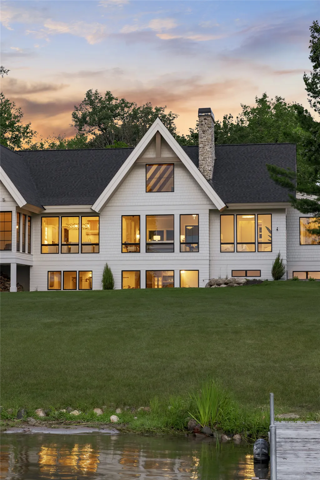 Luxurious suburban mansion with spacious lawn in Stillwater, Minnesota.