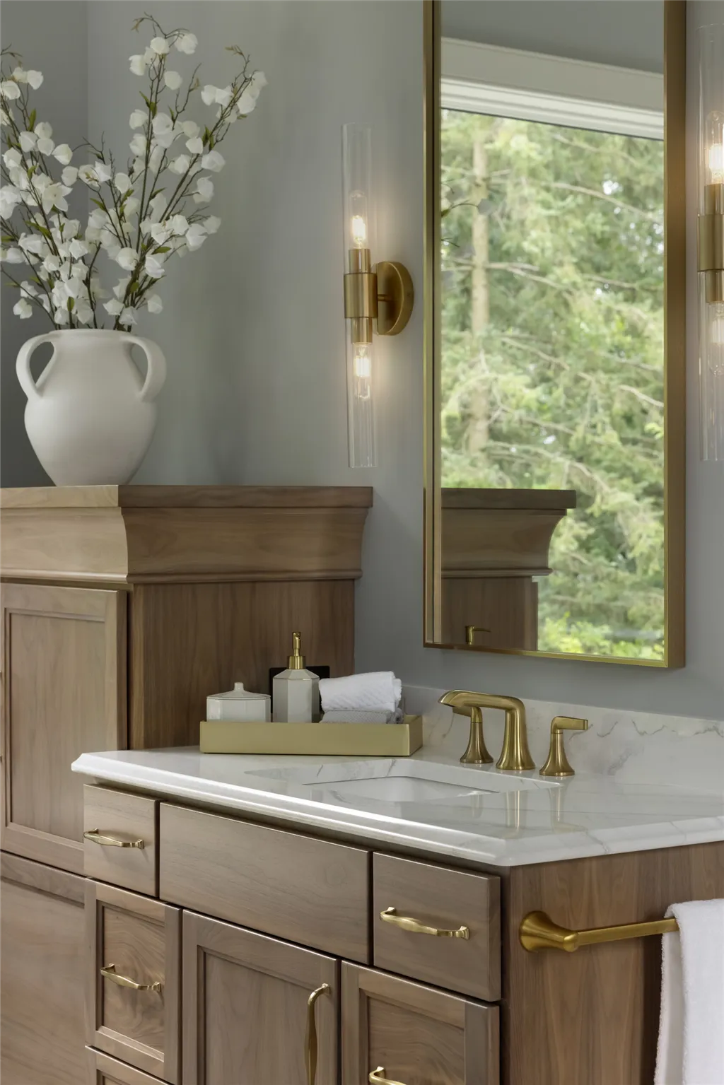 Luxurious contemporary bathroom with modern furniture and elegant fixtures.