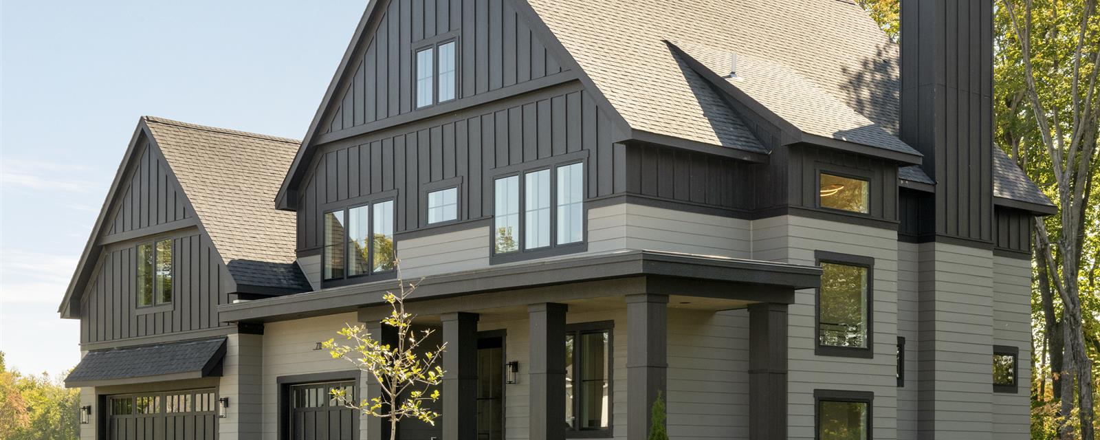 Luxe Two-Story in Woods of Medina - Exterior 2