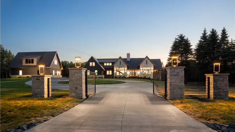 Modern Luxe on Majestic Pines - Exterior 1