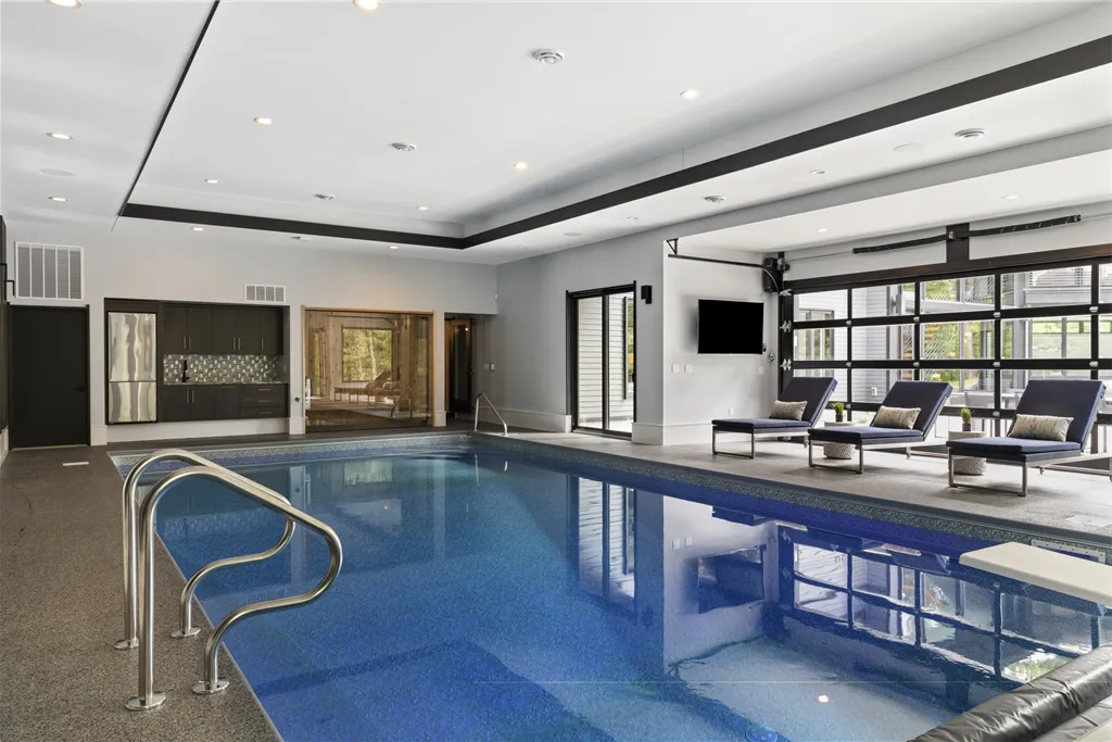 Scenic Riverside Modern Prairie - Pool 2
