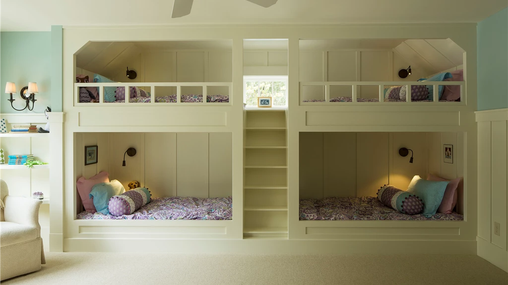St. Croix River Hideaway- Kid Room with Built-in Bunks