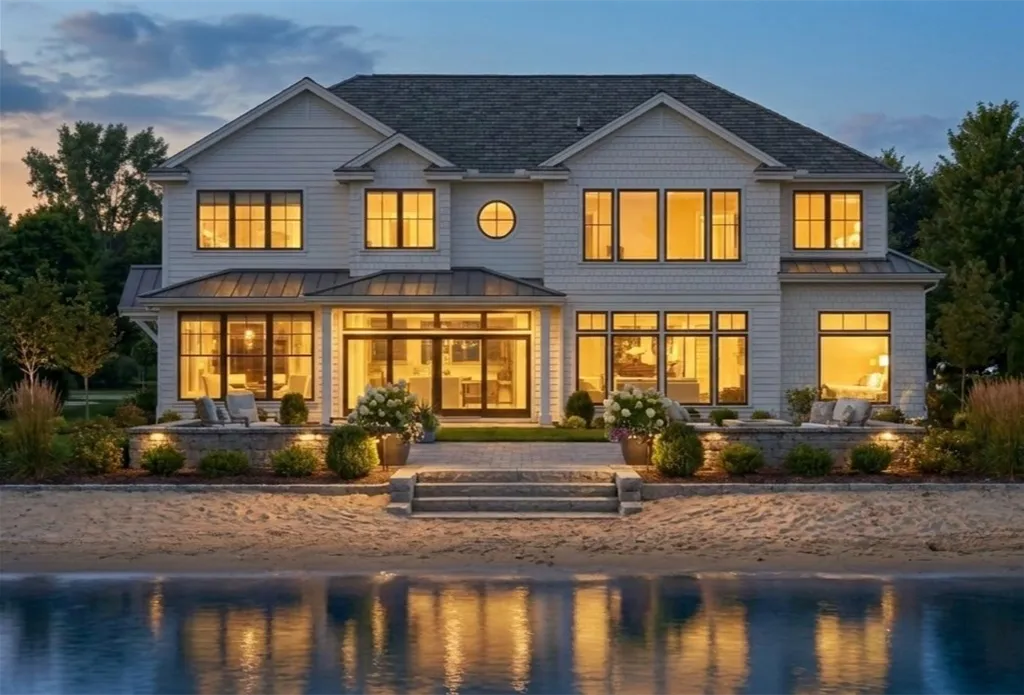 Serene dusk view at Wildwood on White Bear Lakeside.